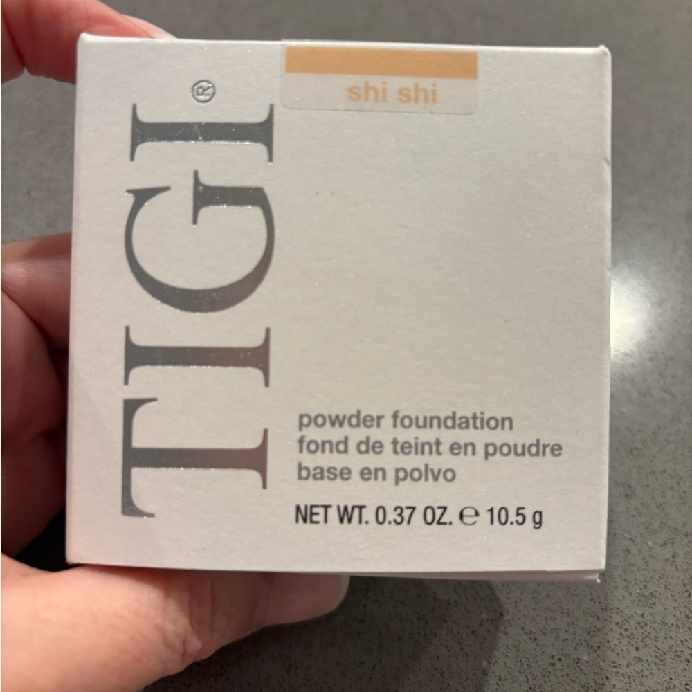 TIGI Natural Beige Foundation Compact - Picture 2 of 5